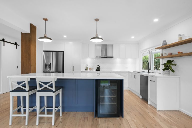 Two-Tone Kitchens, How to Get the Balance Right
