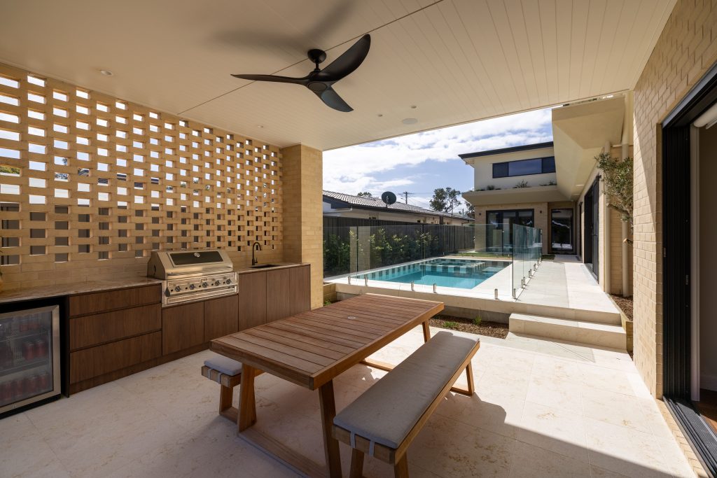 Outdoor Kitchens, Extending the Joinery Outside